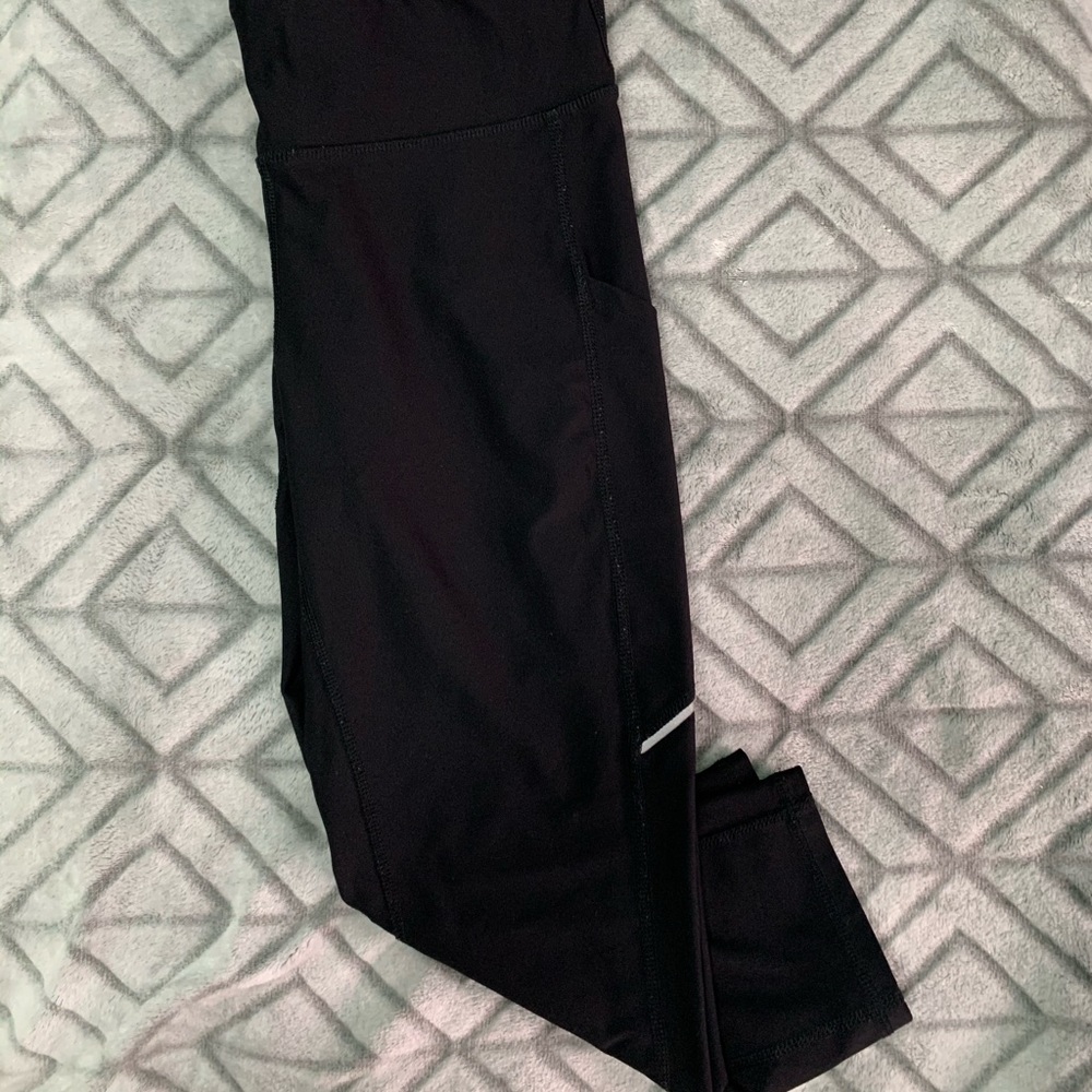 Black high waisted Capri leggings
